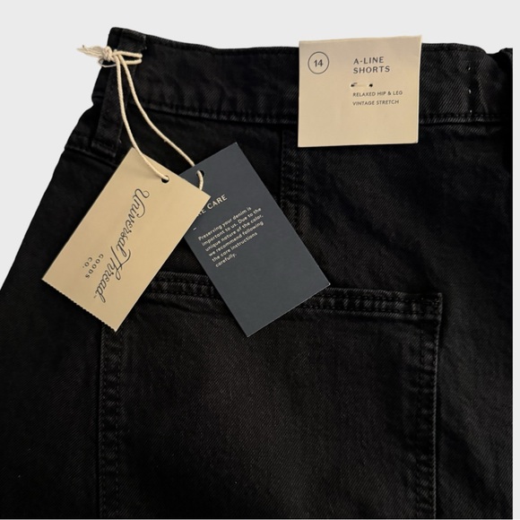 Universal Thread Women’s Black High Rise Midi Shorts 14/32R NWT - Picture 6 of 6